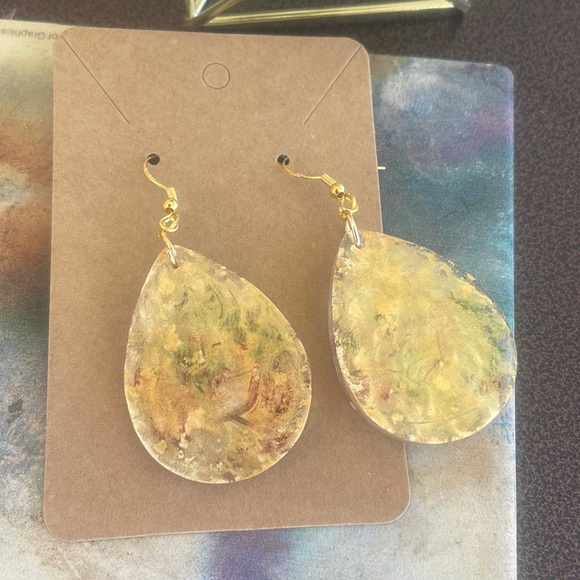 - #103r Red and Gold Handmade Pressed Flower Tear Drop Earrings - Picture 5 of 5